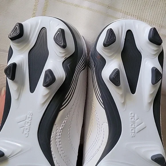 NWOT Adidas Kids Copa Sense .4 FxG - Picture 8 of 10